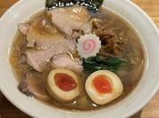 味玉醤油ラーメン1000円！