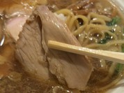 薄切りのチャーシューが４枚！