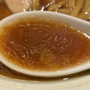 生姜のパンチの効いた醤油スープ！