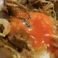 濃い卵黄とチャーシューが合います！