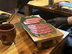 本格炭火焼肉わたなべ