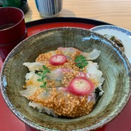 赤出し、鯛の胡麻味噌海苔ご飯(みょうが木の芽)