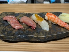 すしダイニング　ひすいの舎