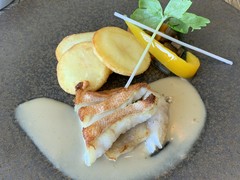 メインはお肉か魚からチョイス