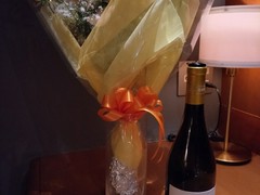 結婚記念日のディナーを楽しみました。お料理ごとに合うワインを選んで頂き、特にこのワインは最高でした。