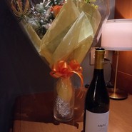 結婚記念日のディナーを楽しみました。お料理ごとに合うワインを選んで頂き、特にこのワインは最高でした。