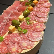 プロシュット&サラミチーズ盛合せ