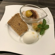 シェフのおまかせディナーコース・デザート盛り合わせ