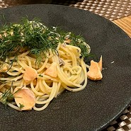 サーモンとケッパーのペペロンチーノ
