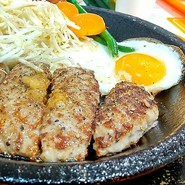 最後まで熱々！100%ビーフハンバーグ 目玉焼き付き