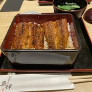 炭焼きうなぎの魚伊 阪神梅田レストラン