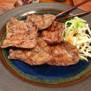 大トロ牛タン焼き
