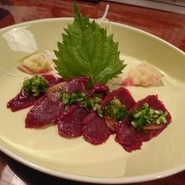 馬刺し