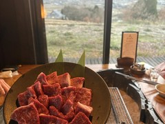 赤鶏のセットでは少し足りず、赤牛を単品で頂きました。