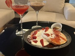 YOLO cafe & bar 渋谷宮益坂店