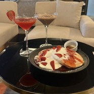 YOLO cafe & bar 渋谷宮益坂店