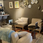 YOLO cafe & bar 渋谷宮益坂店