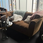 YOLO cafe & bar 渋谷宮益坂店