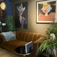 YOLO cafe & bar 渋谷宮益坂店