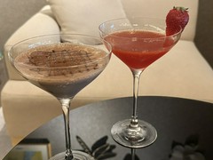 YOLO cafe & bar 渋谷宮益坂店