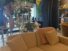 YOLO cafe & bar 渋谷宮益坂店