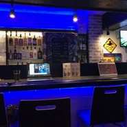ハワイアンな店内
