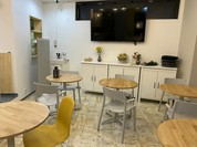 モニター付テーブル席