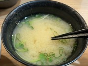 優しいお出汁の豆腐の味噌汁！