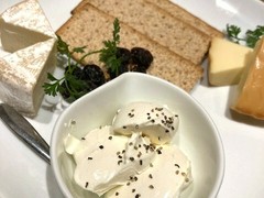 ３種のチーズ盛り