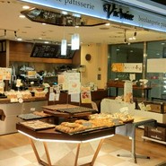 ヴィクトワール 大阪心斎橋店