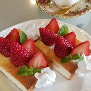 いちごシフォンサンド