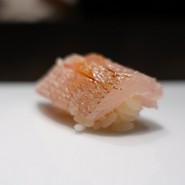 鮨 梢