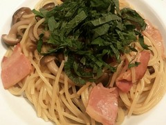 壁の穴　梅田HEPナビオ店