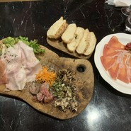 ヴィア　デッラ　キエーザ