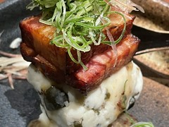 京都食材・京風もつ鍋・もつ焼・もつ吉本店