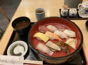 寿司割烹　しきの花