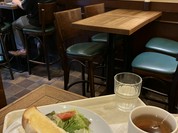 ジラフ 京橋東口店