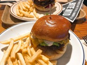 J.S. BURGERS CAFE 新宿店