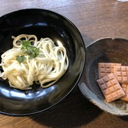 SHOKUDO YArn（ショクドウ ヤーン）