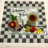 サプライズバースデープレート