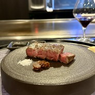 銀座 和牛鉄板焼 USHIGAMI