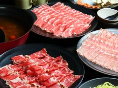 牛肩ロース・ラム・豚肩ロース食べ放題