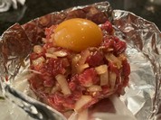 炙りユッケ