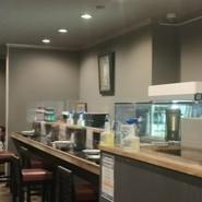 ニーヨン 小牧店