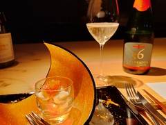 苺とチーズを、飲める程にピュアなオリーブオイルと共に。