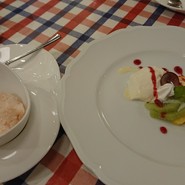 レストラン　フュメドゥコスモ