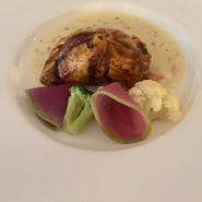 メイン　愛媛鯛のパイ包み焼き　ソースベルモット