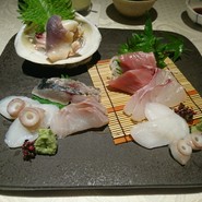 刺身盛り合わせ（１人前）