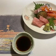 トロ、甘エビ、鰤の刺身