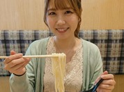 人気のごぼ天肉うどんです。資さんうど足立鹿浜店。丸亀製麺とかはなまるうどんと比べてどうですか？